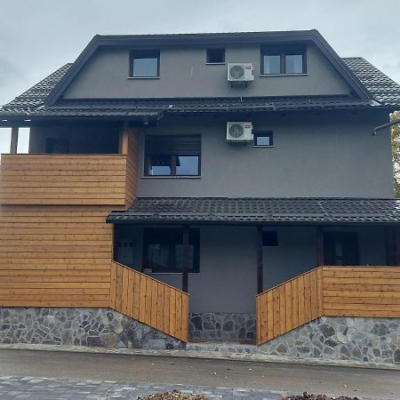 4 Seasons Guest House Rakovica Exterior photo
