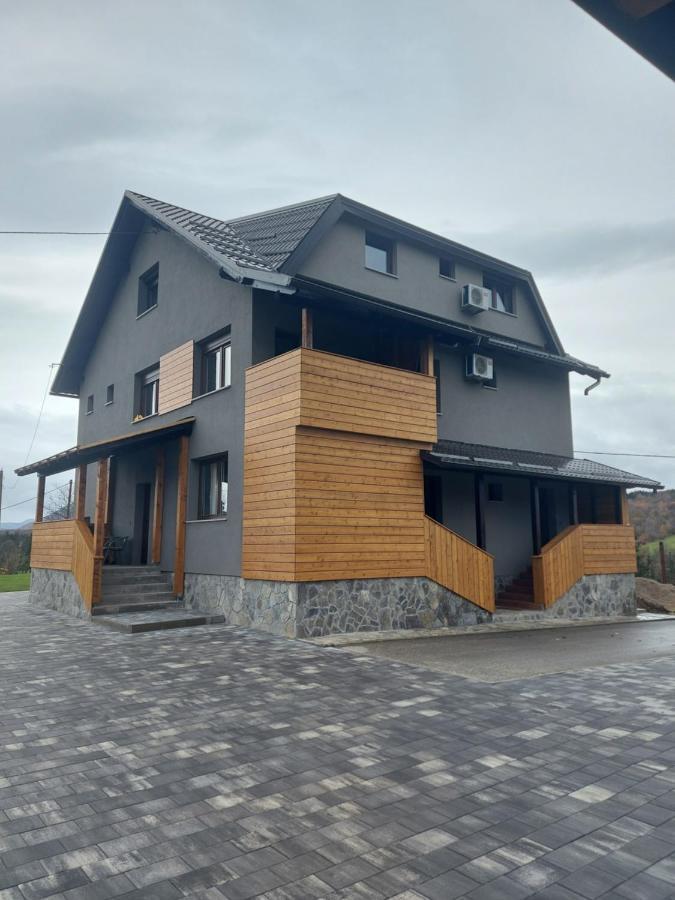 4 Seasons Guest House Rakovica Exterior photo