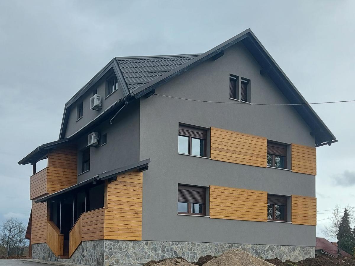 4 Seasons Guest House Rakovica Exterior photo