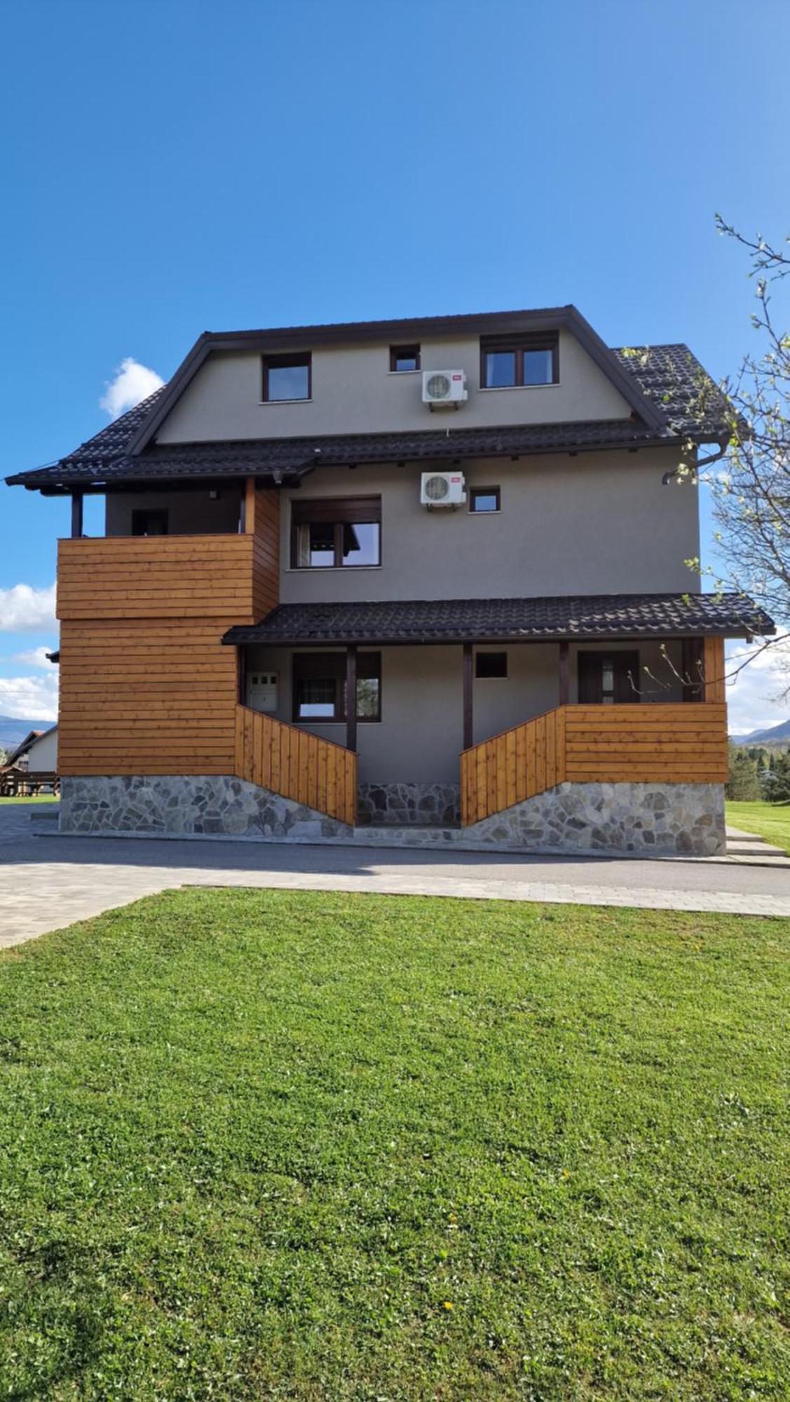 4 Seasons Guest House Rakovica Exterior photo